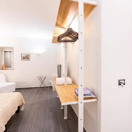 Alojamento de Acomodação e Pequeno-almoço Bien-bi Nápoles