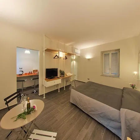 Alojamento de Acomodação e Pequeno-almoço Bien-bi Nápoles